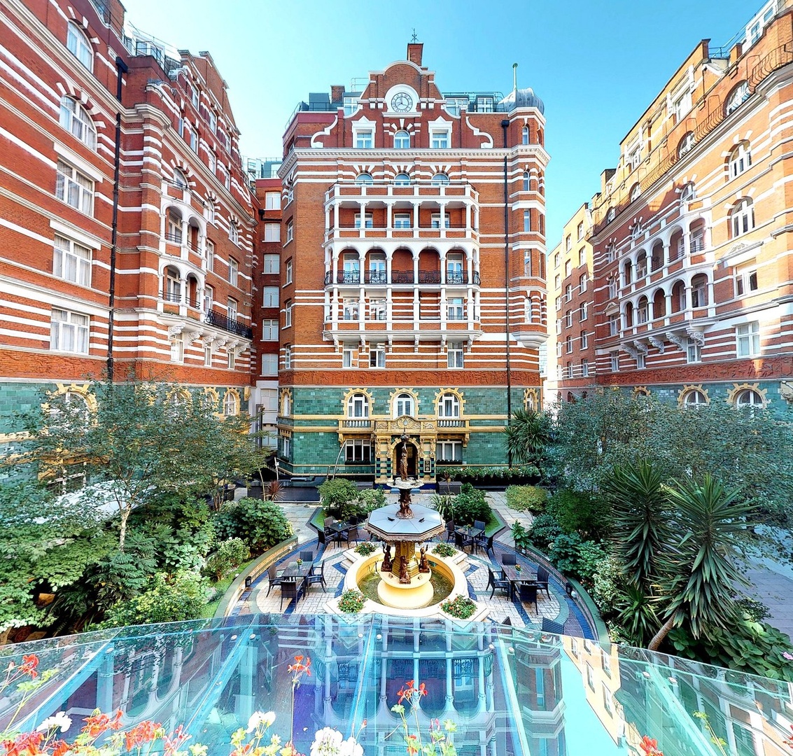 Taj Hotel London